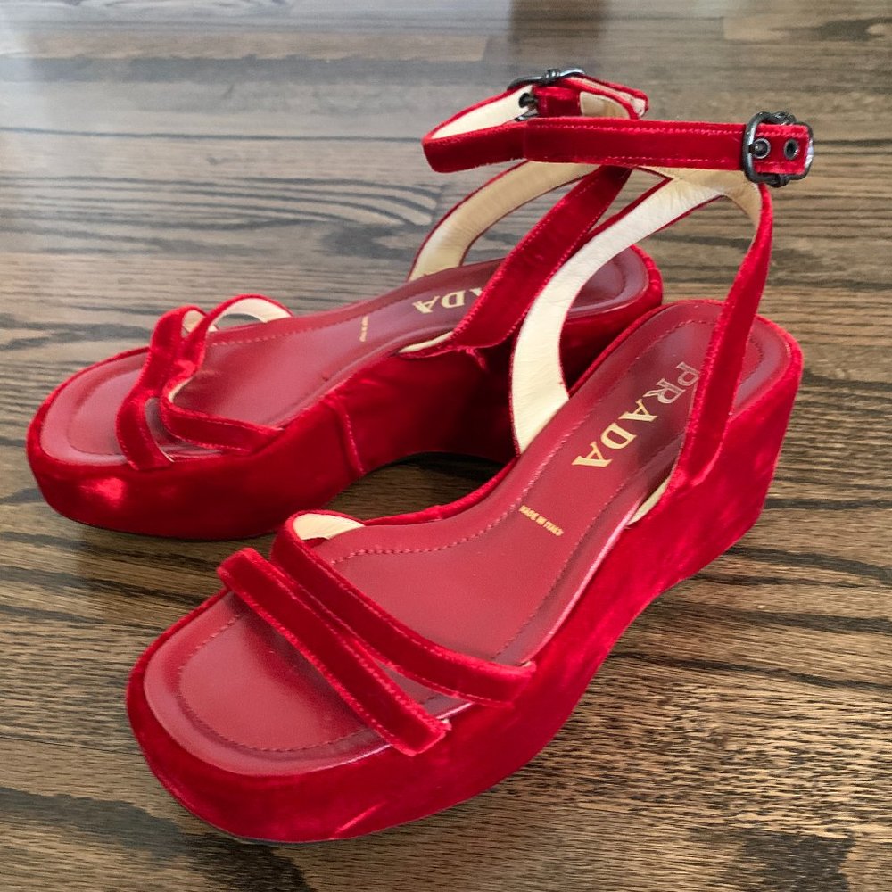 Vintage PRADA Red Velvet Platform Sandals Size 7-1/2